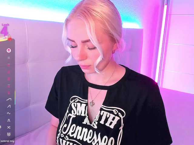 Dashulakiss1's BongaCams show and profile