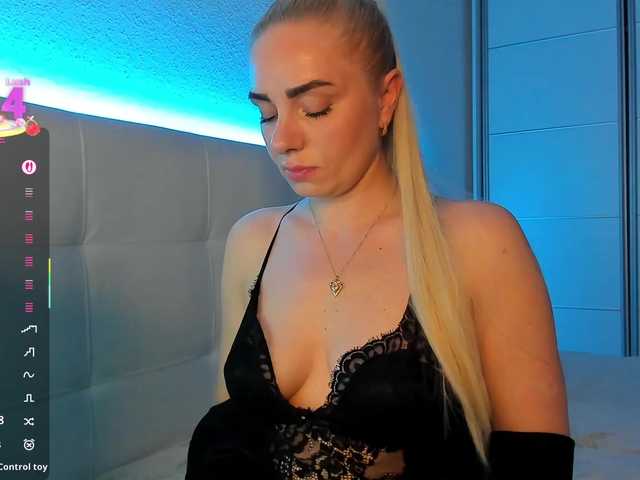 Dashulakiss1's BongaCams show and profile