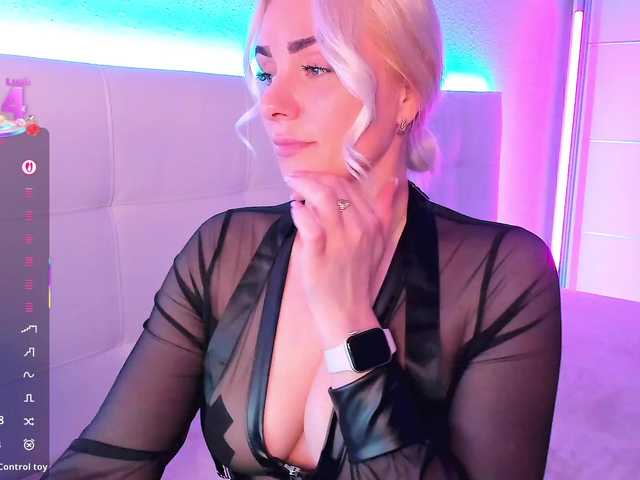 Dashulakiss1's BongaCams show and profile