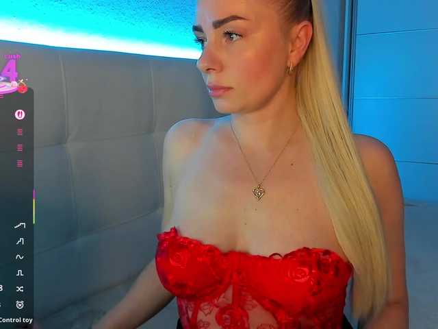 Dashulakiss1's BongaCams show and profile