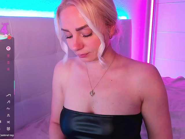 Dashulakiss1's BongaCams show and profile