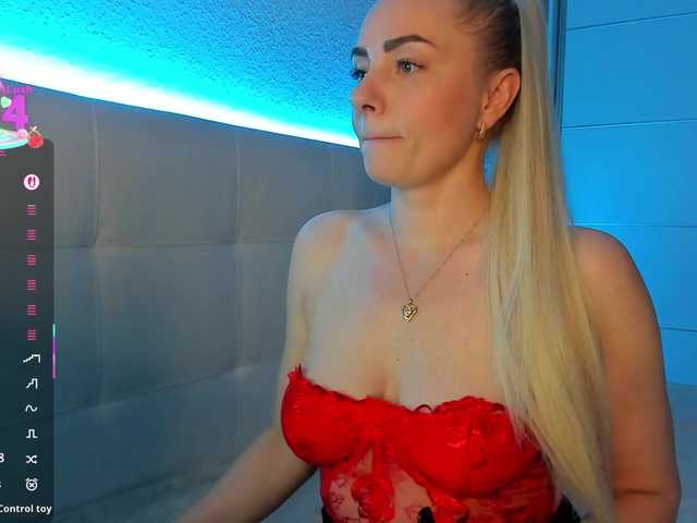 Dashulakiss1's BongaCams show and profile