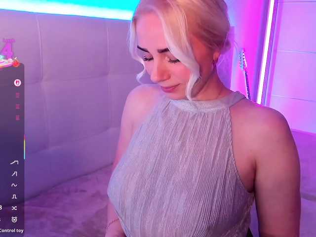 Dashulakiss1's BongaCams show and profile