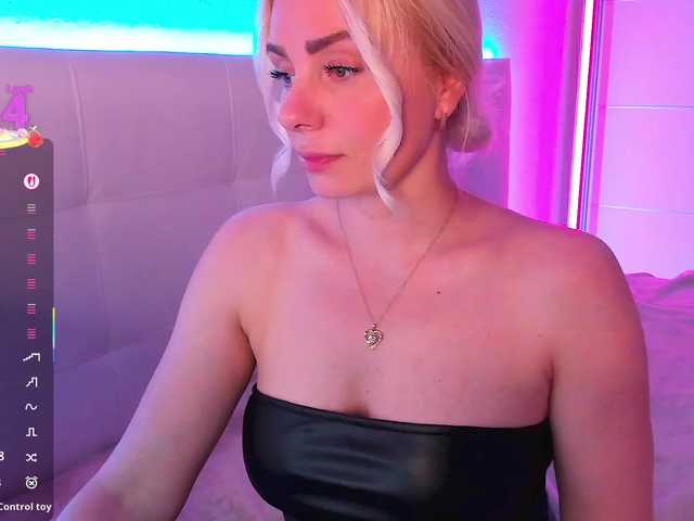 Dashulakiss1's BongaCams show and profile