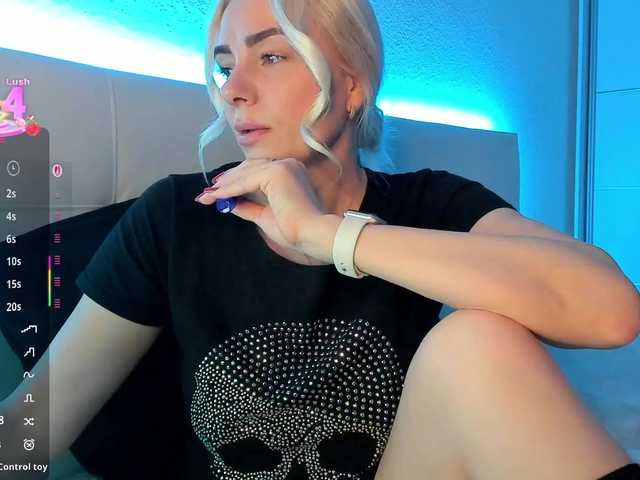 Dashulakiss1's BongaCams show and profile