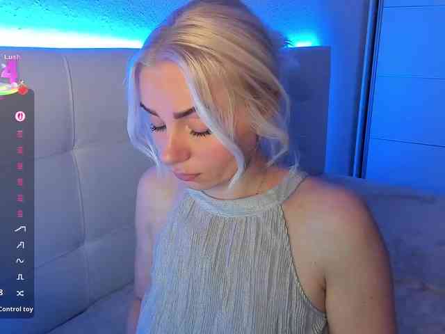 Dashulakiss1 Live Webcam on BongaCams