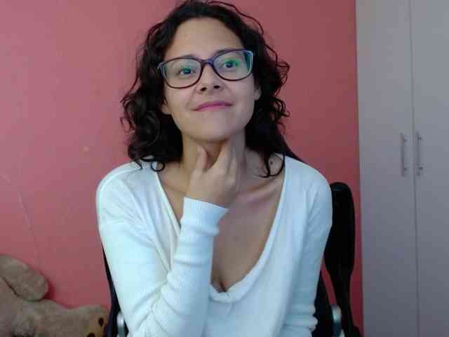 Group chat for 20 39 tokens, Full privates for 90 tokens, Privates for 60 8..., dildo cums 7