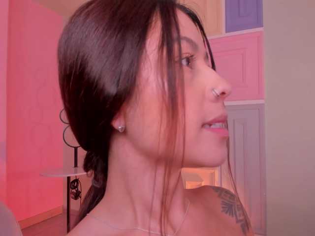 ErikaBenz's BongaCams show and profile