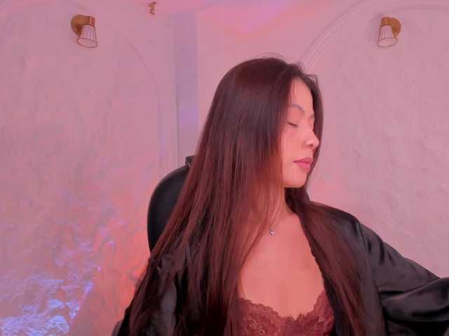 ErikaBenz's BongaCams show and profile