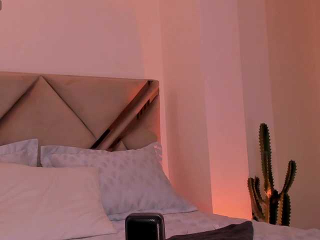 ErikaBenz's BongaCams show and profile