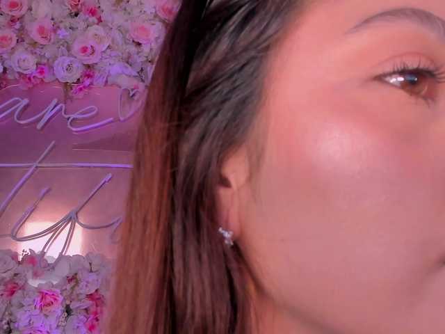 ErikaBenz's BongaCams show and profile