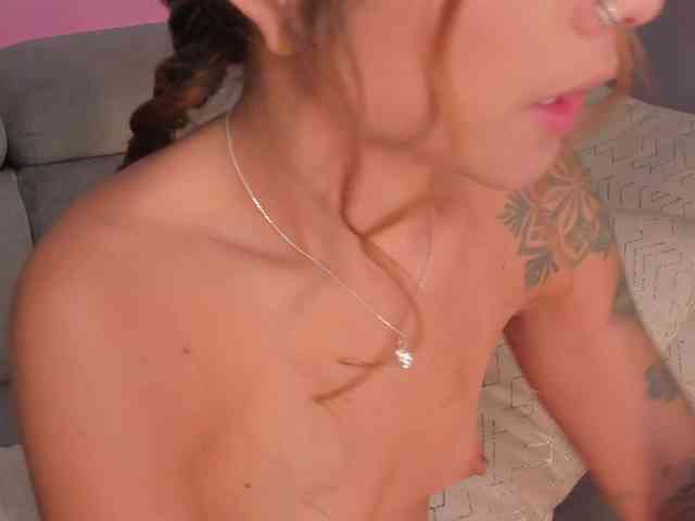 ErikaBenz webcam