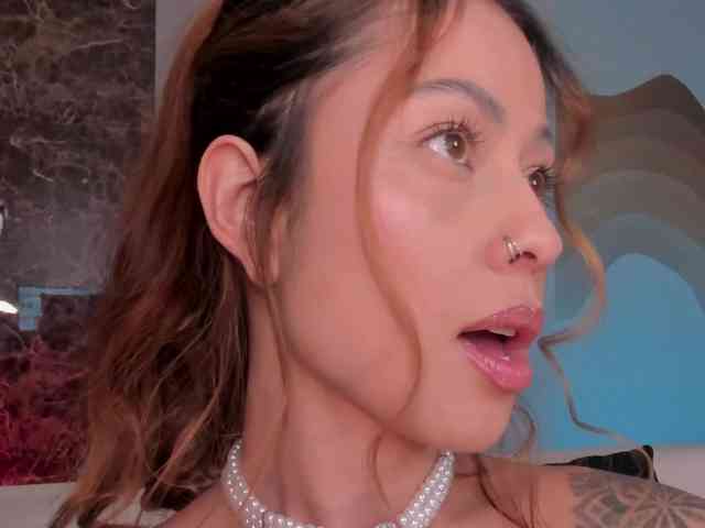 ErikaBenz webcam