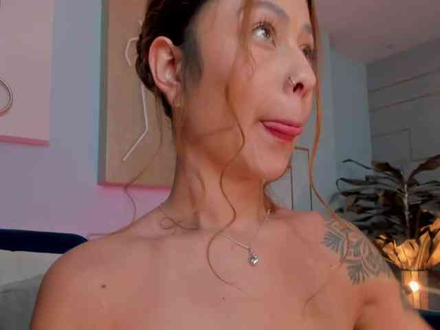 ErikaBenz webcam