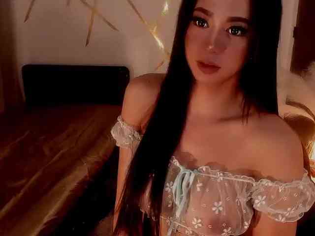 FEMININEALICE Live Webcam on BongaCams