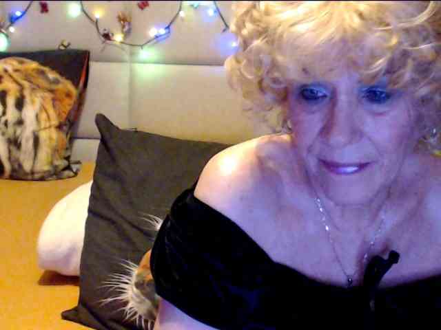 ANGELGRANNY webcam