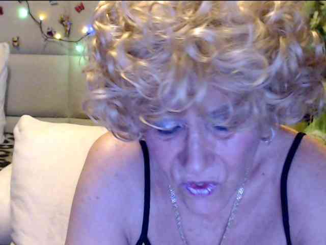 ANGELGRANNY Live Webcam on BongaCams