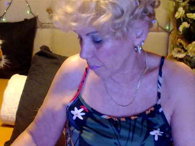 ANGELGRANNY webcam