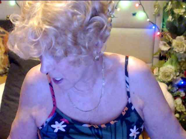 ANGELGRANNY Live Webcam on BongaCams