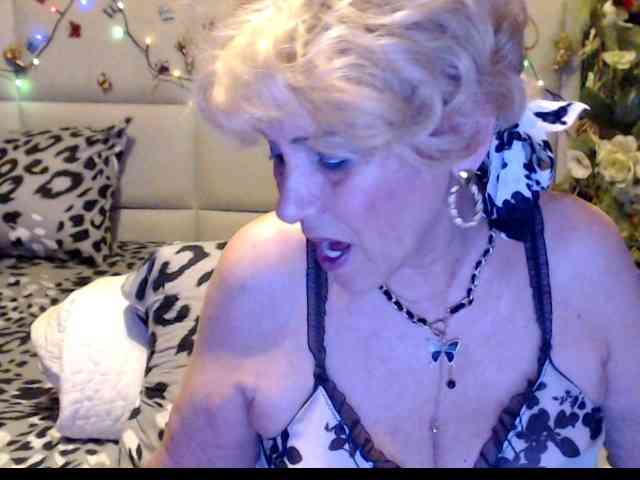 ANGELGRANNY Live Webcam on BongaCams