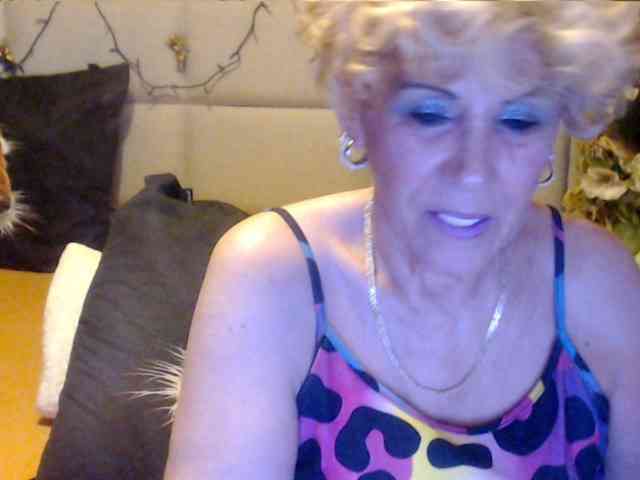 ANGELGRANNY webcam
