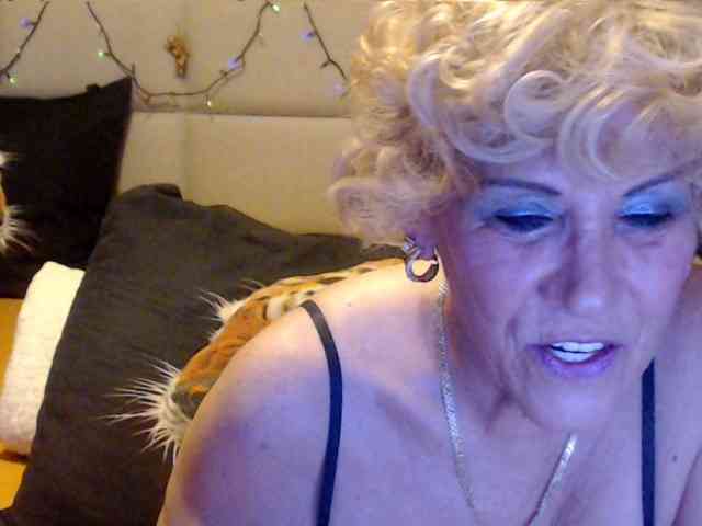 ANGELGRANNY webcam