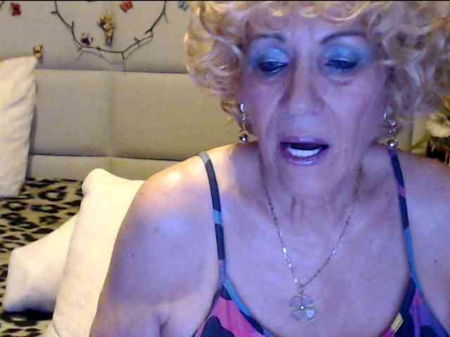 ANGELGRANNY webcam