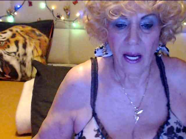 ANGELGRANNY webcam