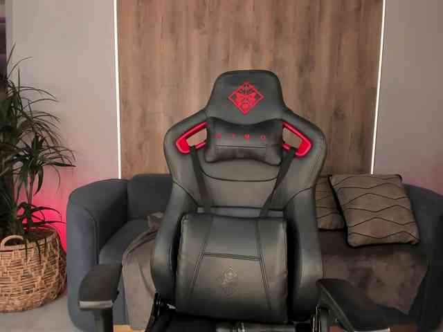 KylieeCooper webcam