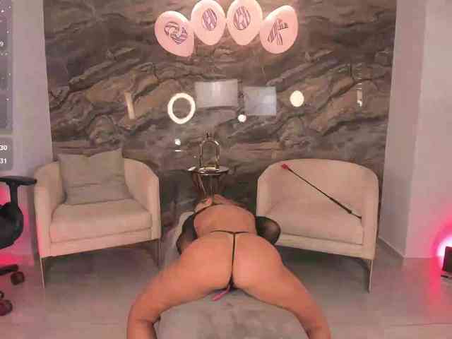 KylieeCooper webcam
