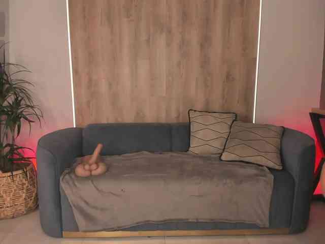 KylieeCooper webcam