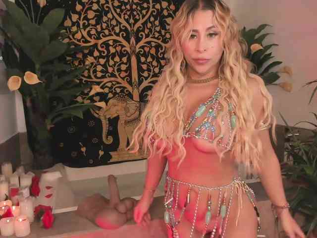 KylieeCooper webcam