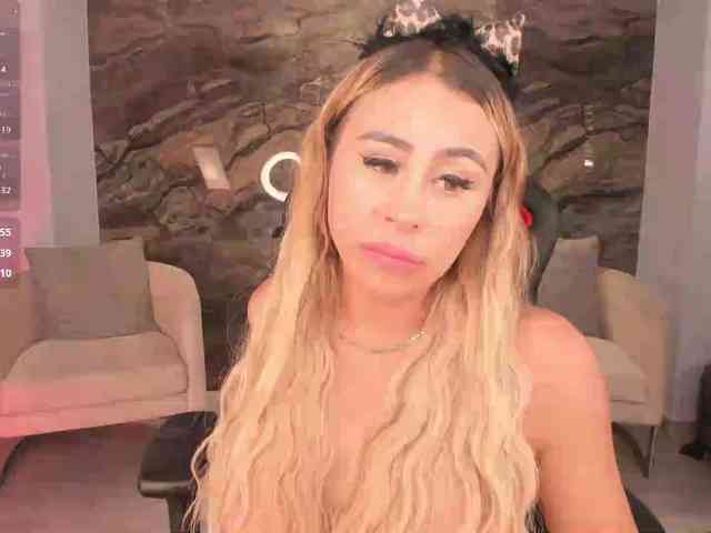KylieeCooper webcam