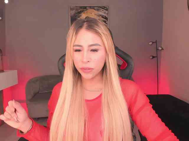 KylieeCooper webcam