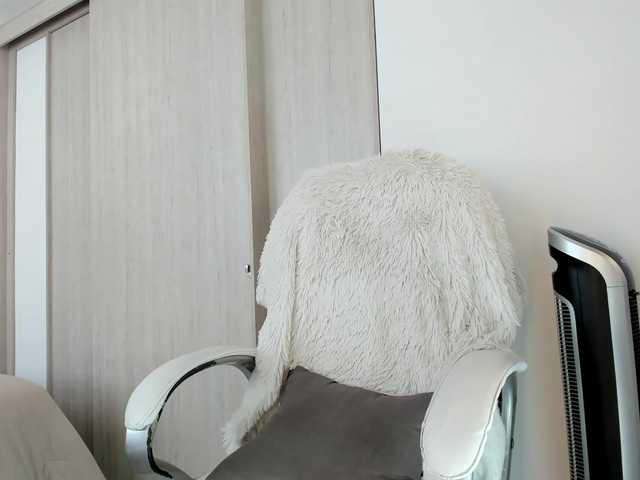 NatalieeClark's BongaCams show and profile