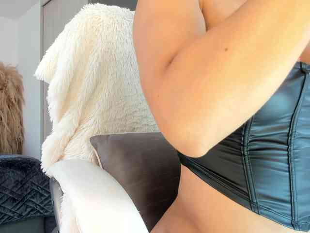NatalieeClark webcam
