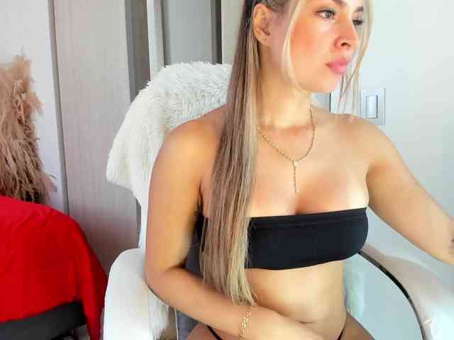 NatalieeClark webcam