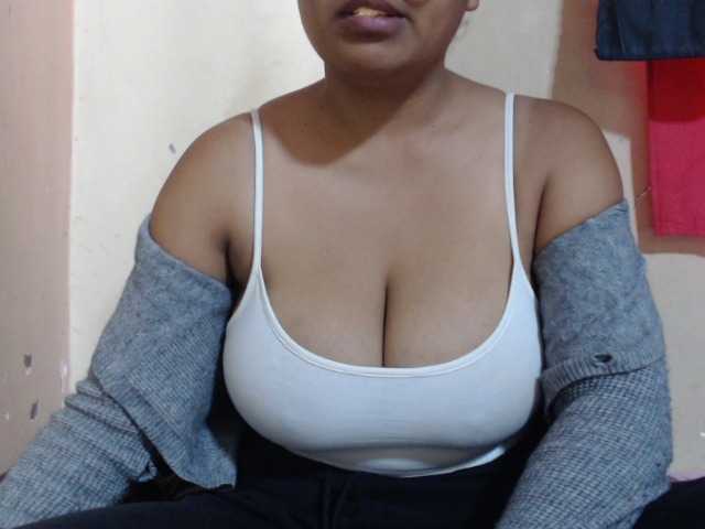 Anialove webcam bongacams model stream image