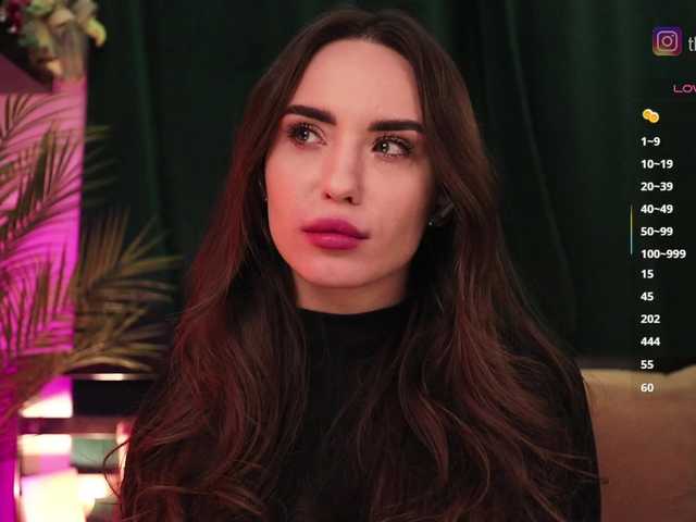 IzabellaOne's BongaCams show and profile