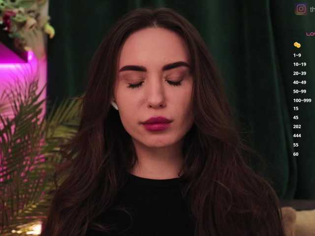 IzabellaOne's BongaCams show and profile