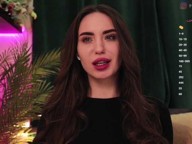 IzabellaOne's BongaCams show and profile