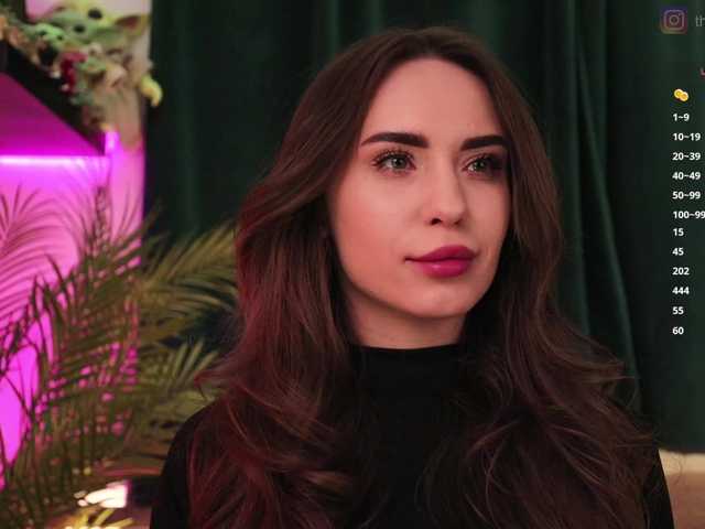 IzabellaOne's BongaCams show and profile