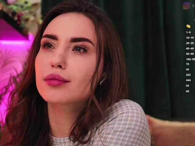 IzabellaOne's BongaCams show and profile