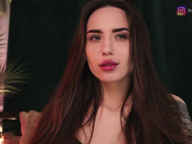  IzabellaOne chat room