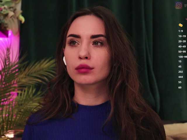 IzabellaOne's BongaCams show and profile