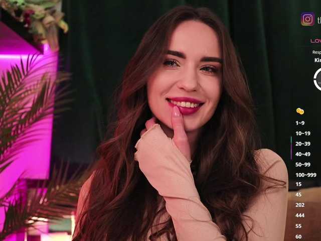 IzabellaOne's BongaCams show and profile