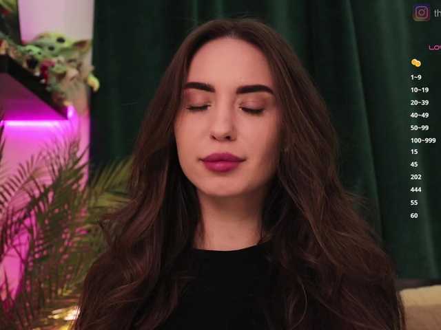 IzabellaOne's BongaCams show and profile