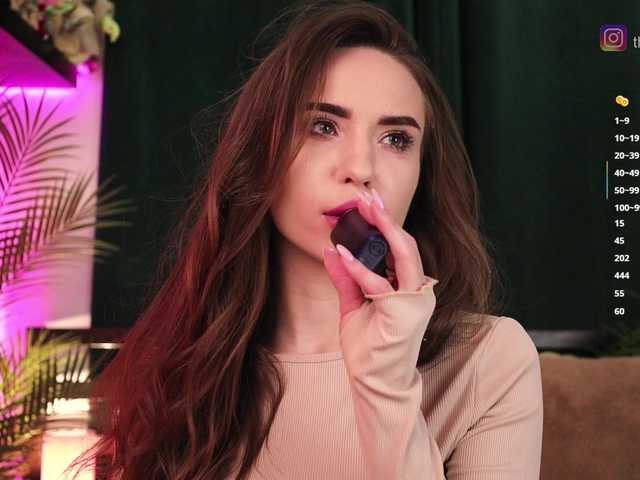 IzabellaOne live cam