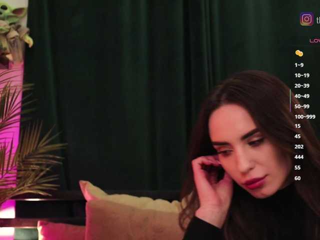 IzabellaOne's BongaCams show and profile