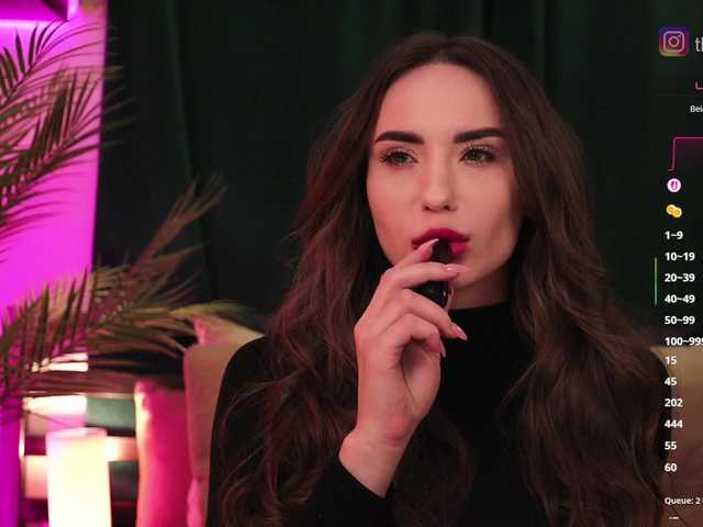 IzabellaOne's BongaCams show and profile